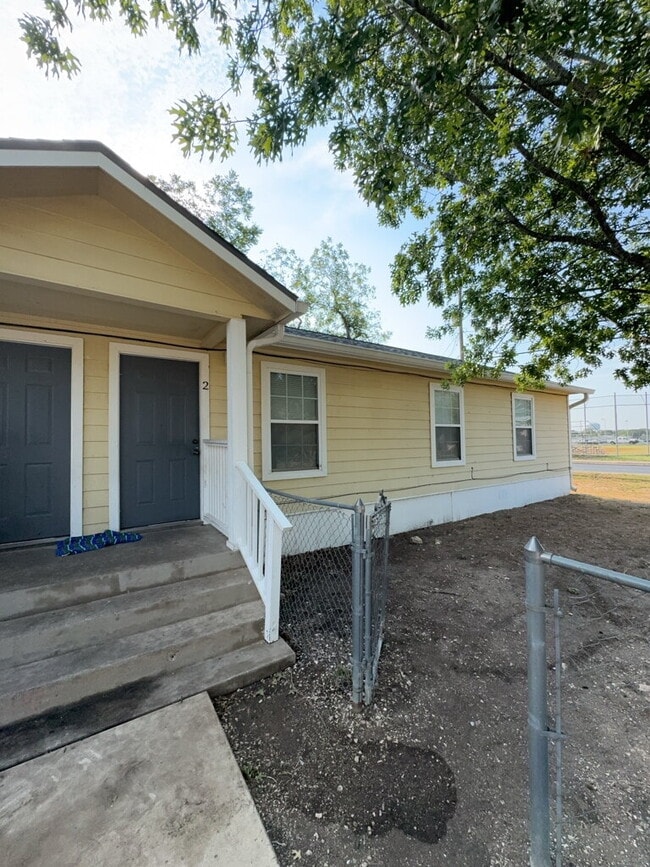 Building Photo - 303 Villareal St Unit 2 Rental