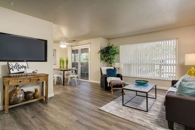 Photo - Chico Meadows Apartments