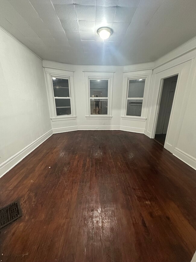 Building Photo - 96 N Essex Ave Unit 2