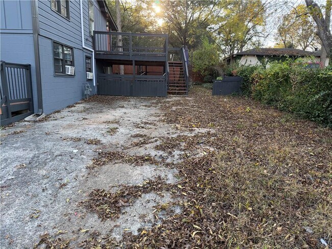 Photo - 1772 Martin Pl