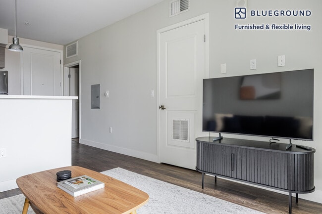 Photo - 5500 Klump Ave Unidad FL4-ID1322