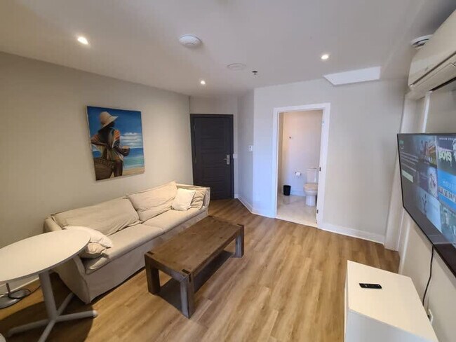 Photo - 2205 Rue St Marc Unit SI FL5-ID1385330P