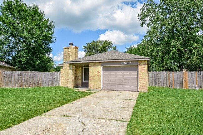 Photo - 8607 Crystal Cove Cir
