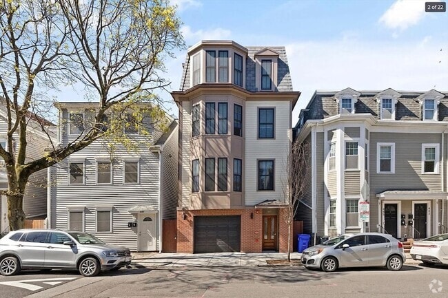 Building Photo - 447 W Fourth St Unit 2 Rental