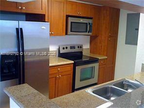 Building Photo - 36 NW 6th Ave Unit 605 Rental