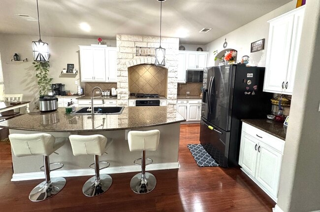 Photo - 609 Arrowhead Trl