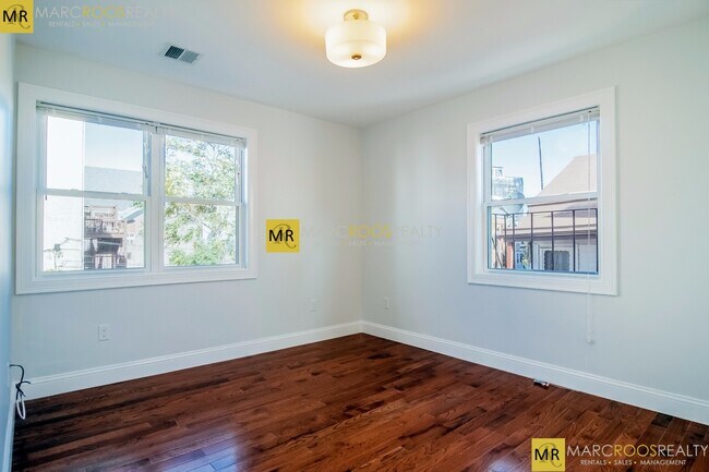 Photo - 92 Maverick St Unit 3