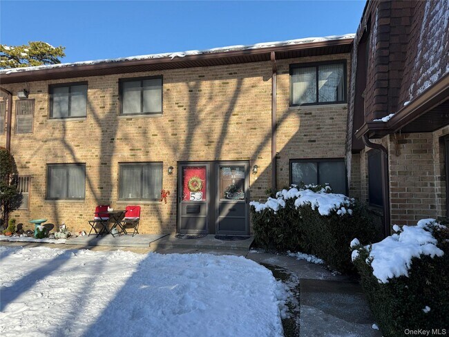 Photo - 55 Pinebrook Pl