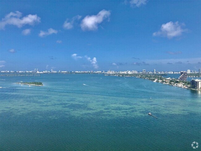 Building Photo - 1800 N Bayshore Dr Unit 2901 Rental