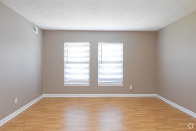 2BR, 2BA - 1,000SF Living Room