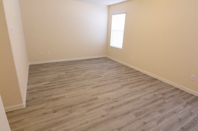 Building Photo - 8518 Middleton Oaks Cir Rental