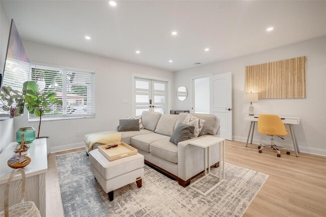 Photo - 2969 SW 20th St