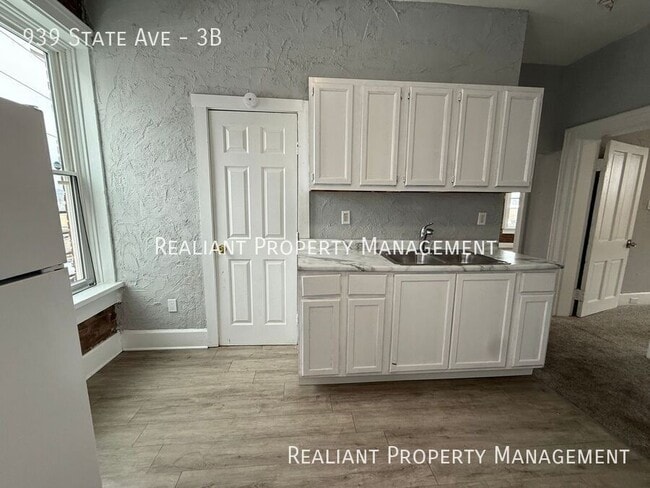 Photo - 939 State Ave Unit 3B