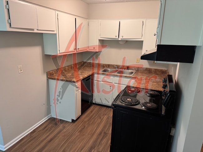 Photo - 6475 Forest Glen Dr