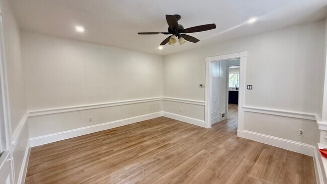 Photo - 225 Pleasant St Casa Adosada