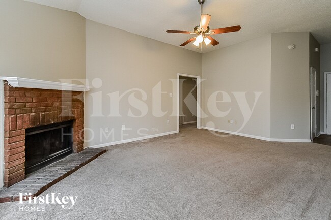 Photo - 6546 Valley Oak Dr