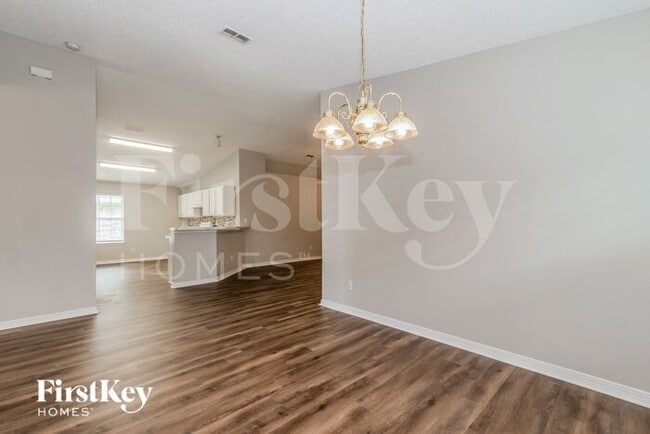 Photo - 7354 Ironside Dr W