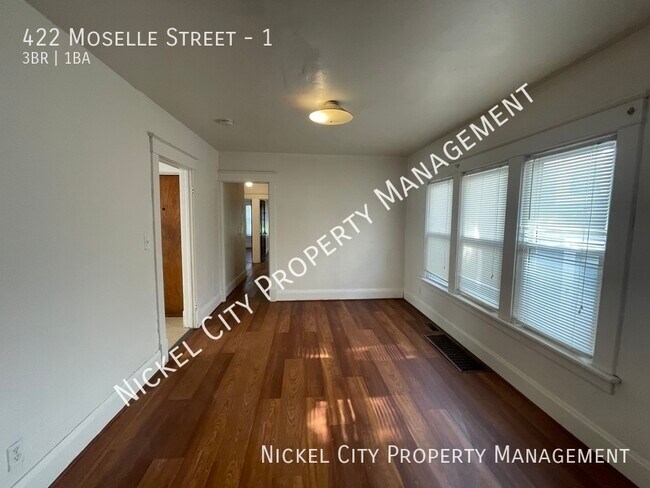 Photo - 422 Moselle St Unit 1