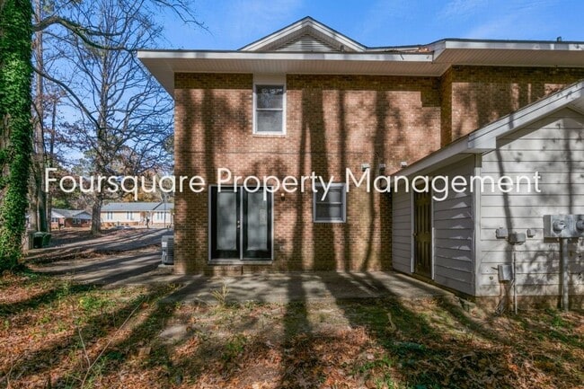 Photo - 1105 Timber Dr