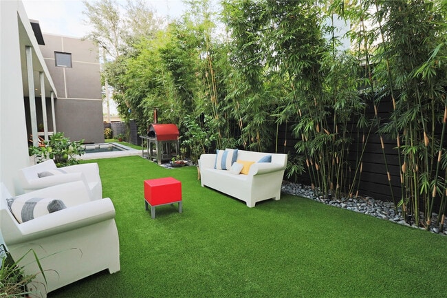 Photo - 617 SW 10th St