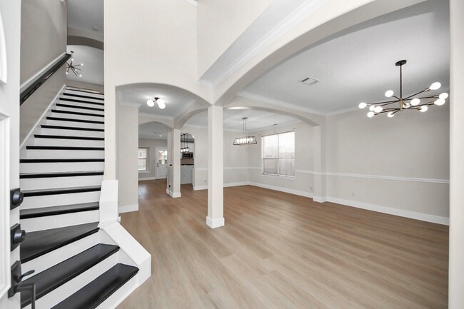 Photo - 811 Childers Ct