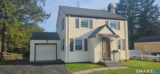 Building Photo - 83 Forest St