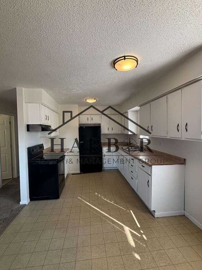 Building Photo - 1302 Madison Ave Unit 1