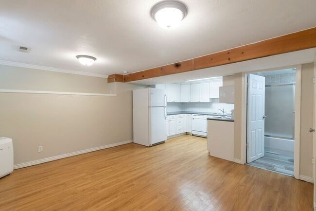 Building Photo - Cozy Basement Apartment in Orem