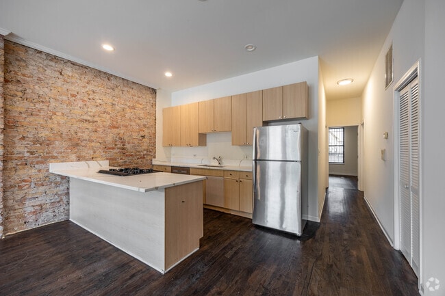 Building Photo - 2833 W Medill Ave Unit 1 Rental