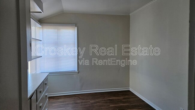 Photo - 30 W 17th St