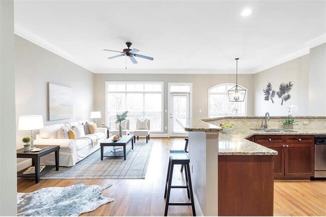 Photo - 5408 Glenridge Cove NE