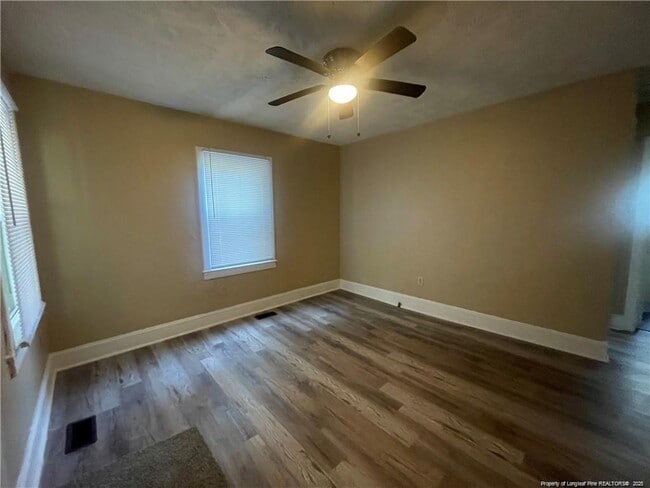 Photo - 1106 Clark St