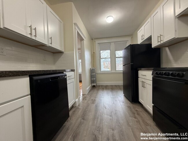 Building Photo - 11 Vinal St Unit 7