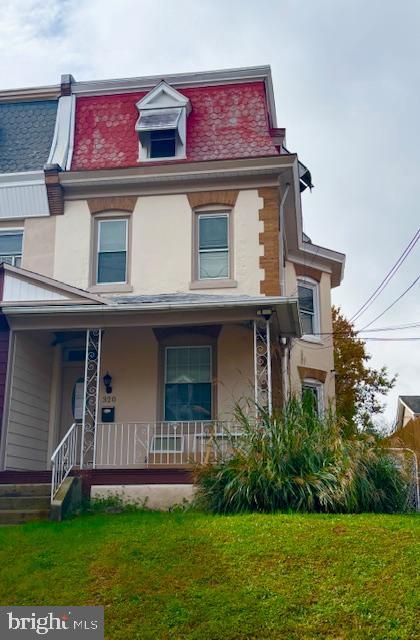 Photo - 320 Loney St