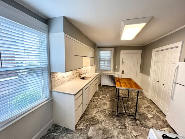 Photo - 526 High St Apartment Unit 1st