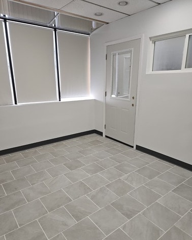 Photo - 6200 N Milwaukee Ave