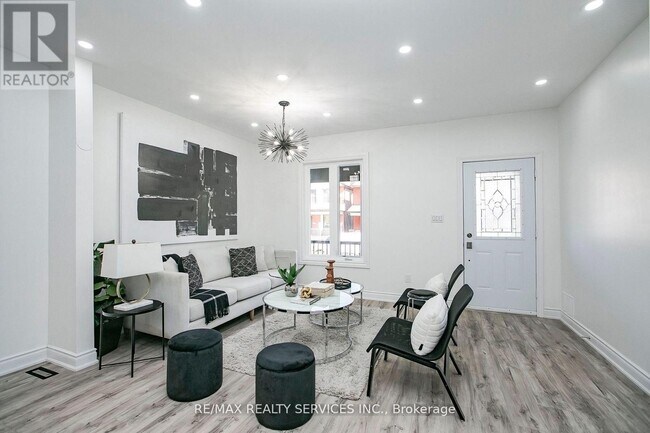 Photo - 20 Somerset Ave