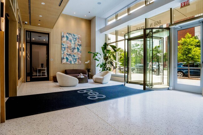 Photo - 868 N. Wells