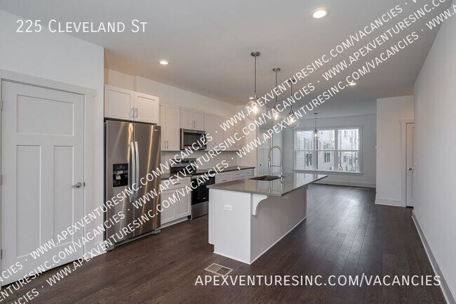 Photo - 225 Cleveland St