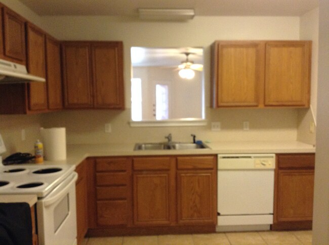 Photo - 523 N Clinton Ave Unidad Clinton Side A