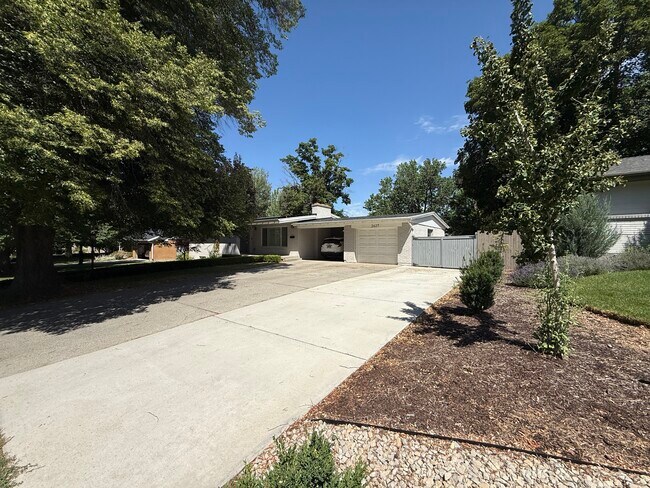 Photo - 2627 E Melony Dr