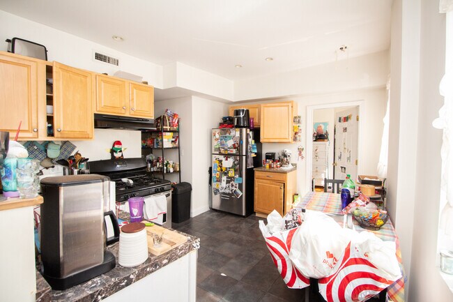 246 Market St Unit 1