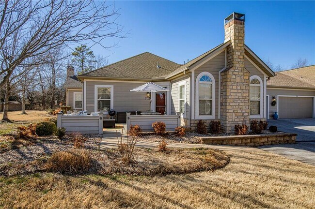 Photo - 2100 W New Hope Rd Condo