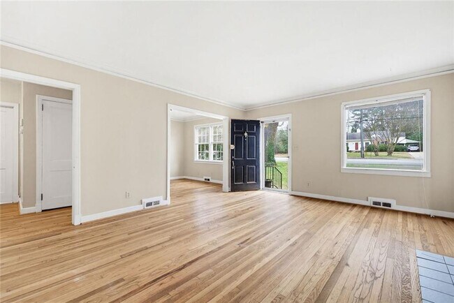 Photo - 1911 N Decatur Rd