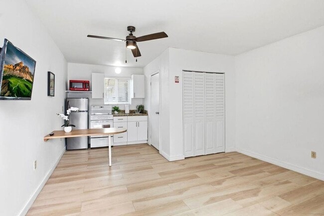 Photo - 343 Van Buren St Unit 5