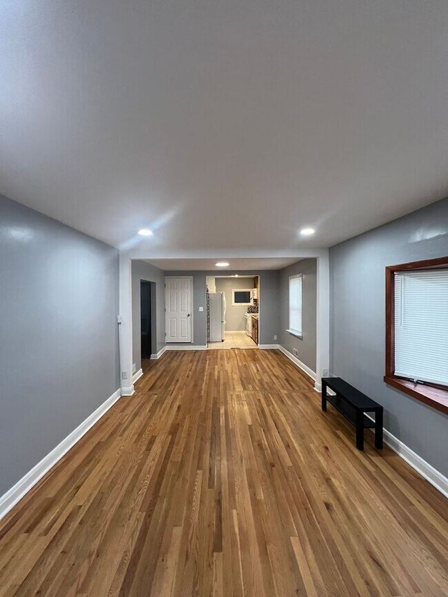 Photo - 2500 Linwood Rd