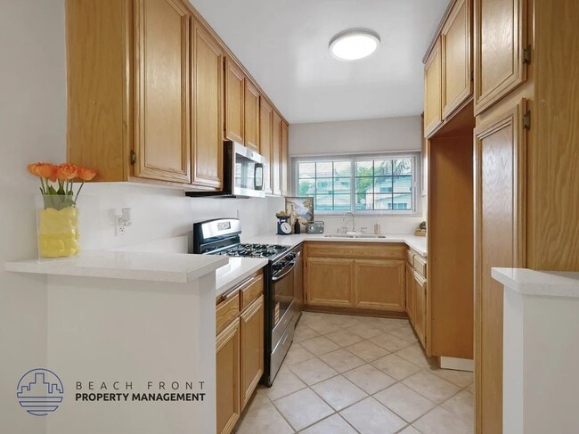 Building Photo - 8306 W Manchester Ave