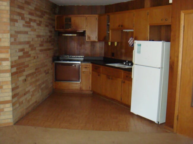 Photo - 2459 S 99th St