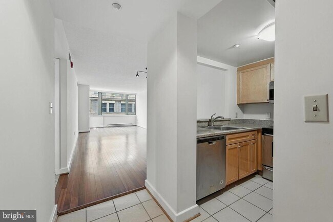 Photo - 1150 K St NW Unidad 1207