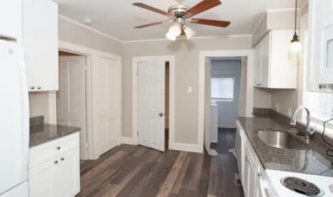 Photo - 208 Lincoln St